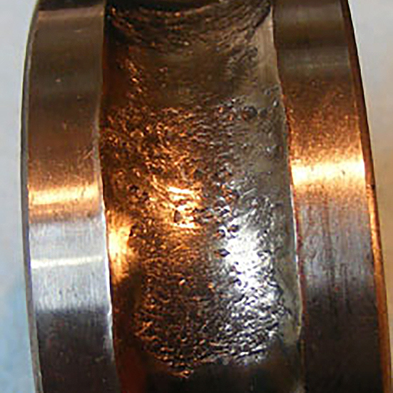 Fatigue on the inner raceway of a deep groove ball bearing